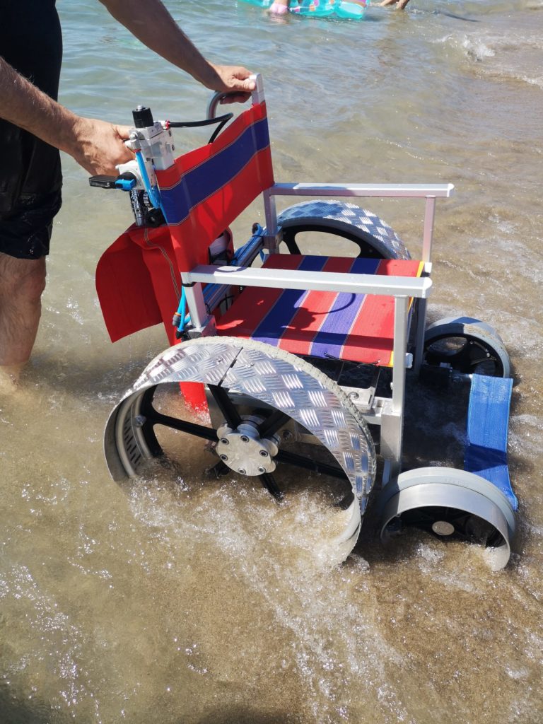 CAB, presentata la carrozzina ecologica per una balneazione accessibile e sostenibile